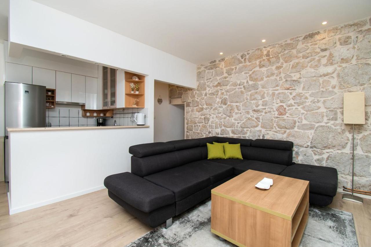 Apartment Julija Vodice Bagian luar foto