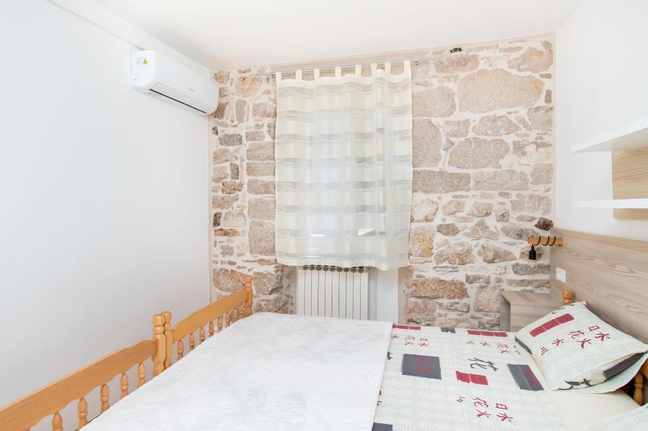 Apartment Julija Vodice Bagian luar foto